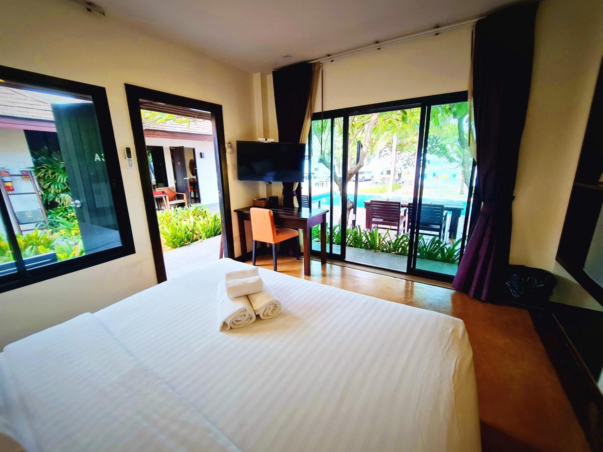 Chidlom Resort Haad Chao Samran Exterior foto